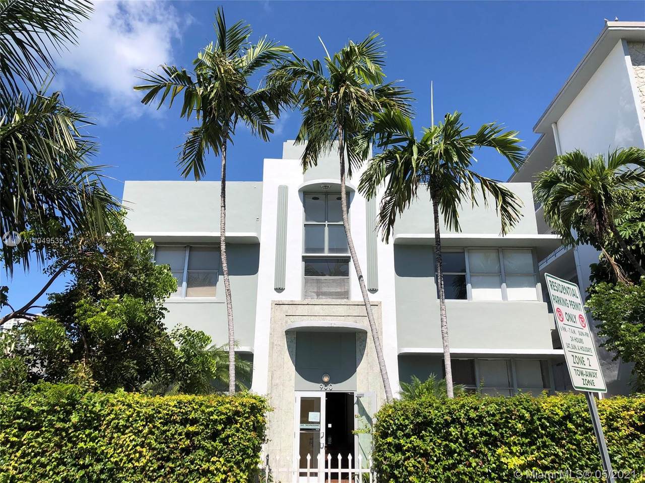 900 Jefferson Ave - Photo 1