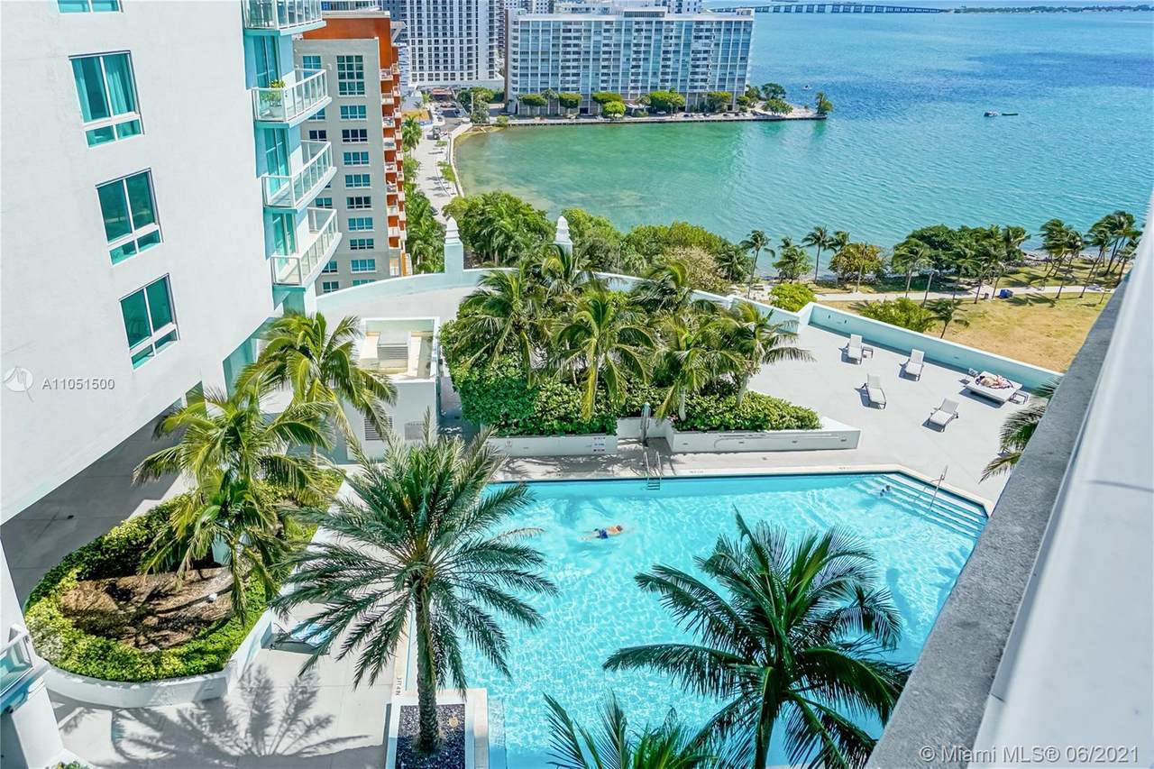 1900 Bayshore Dr - Photo 1