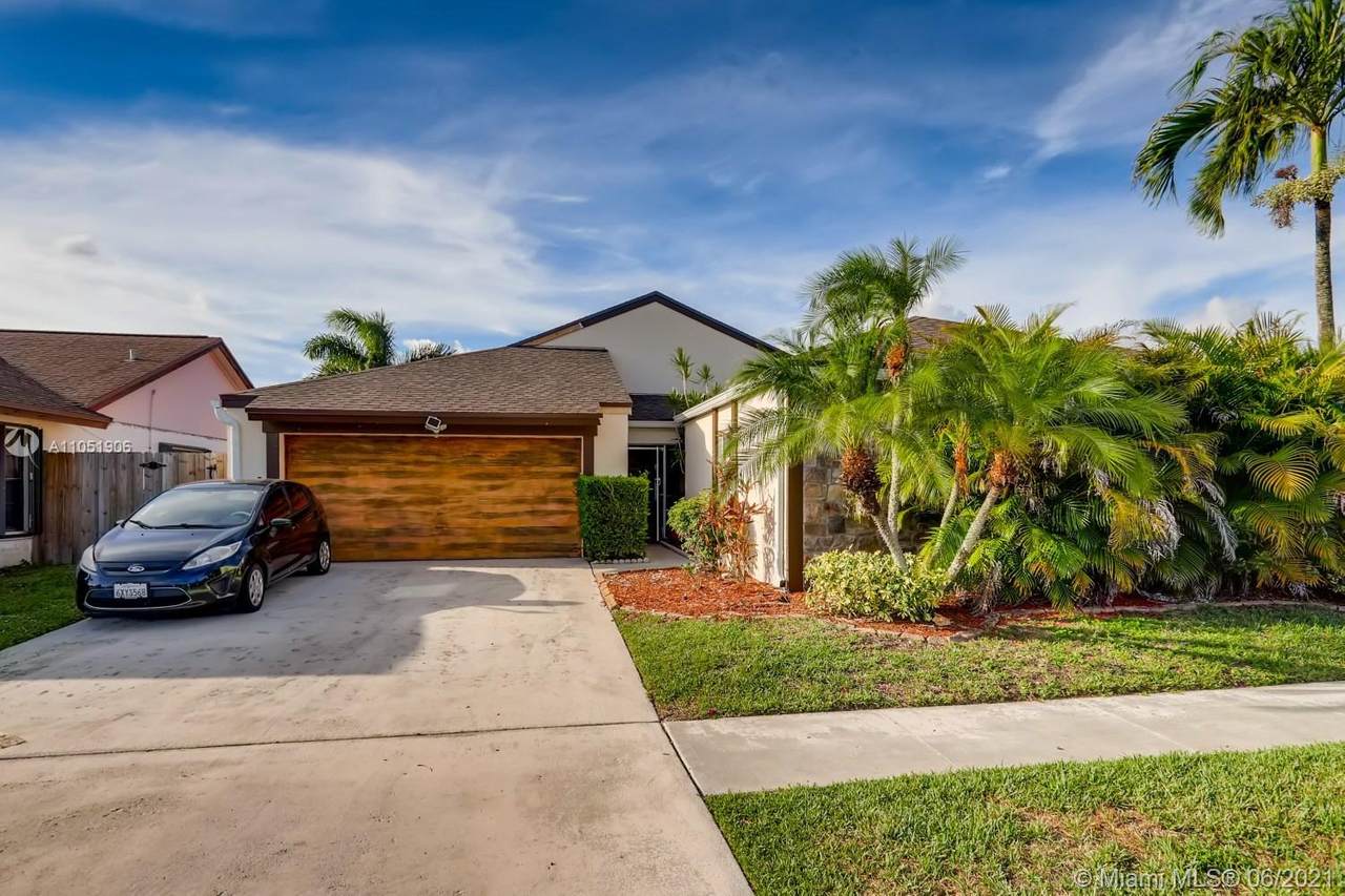 11655 Countryview Ln - Photo 1