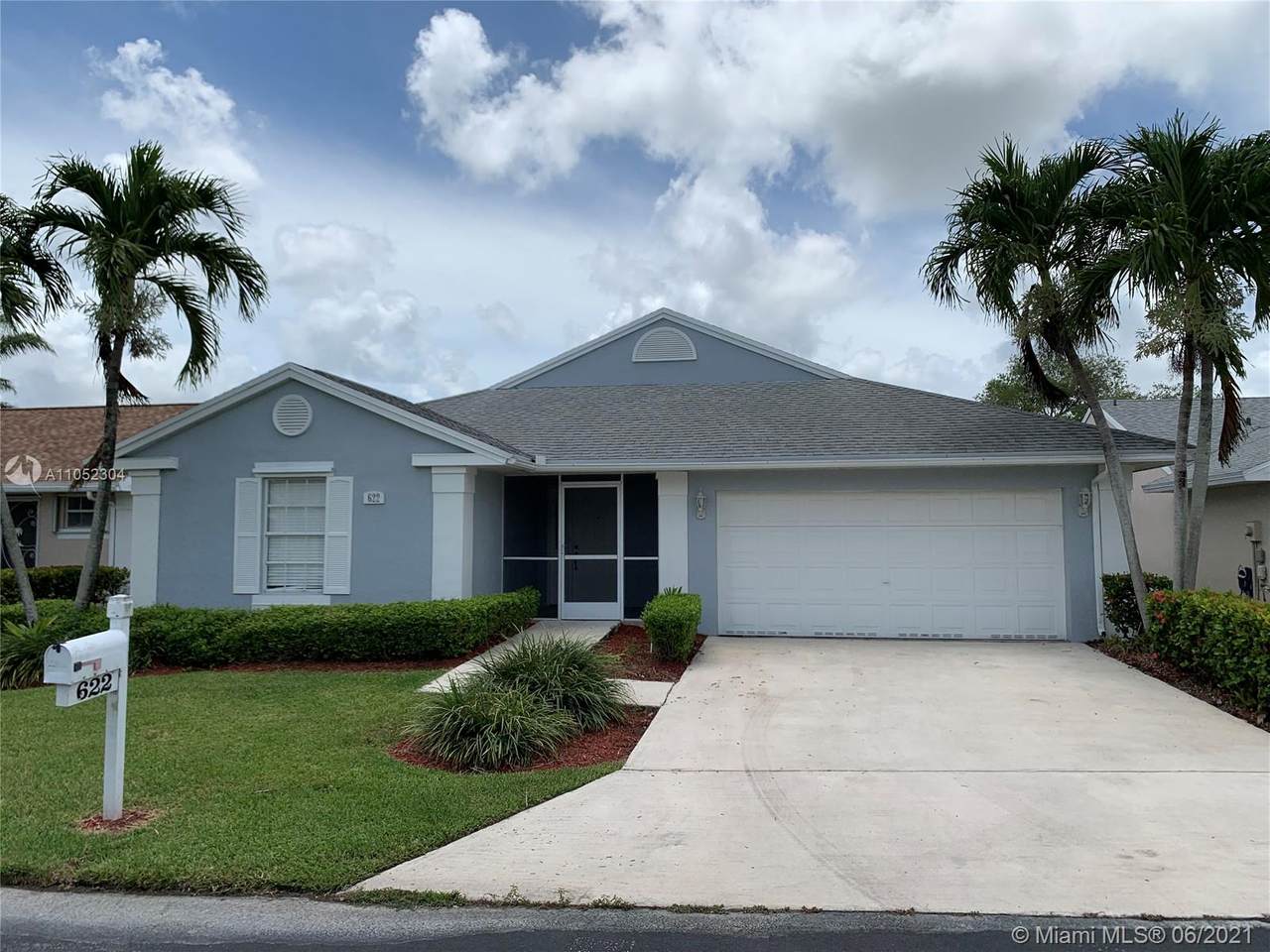 622 27th Dr - Photo 1