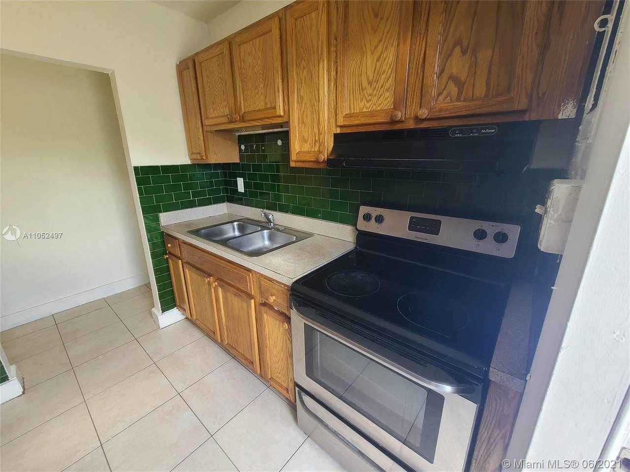 2950 5th Ct - Photo 1