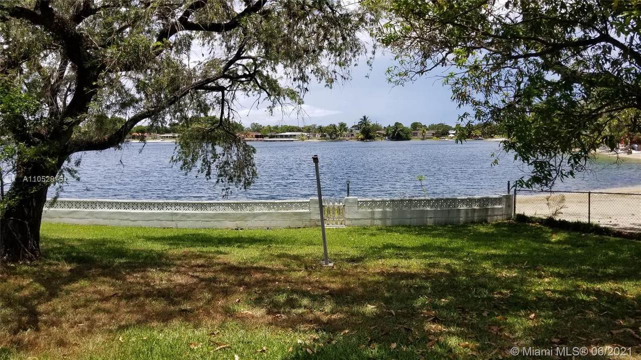 8065 18th Ave - Photo 1