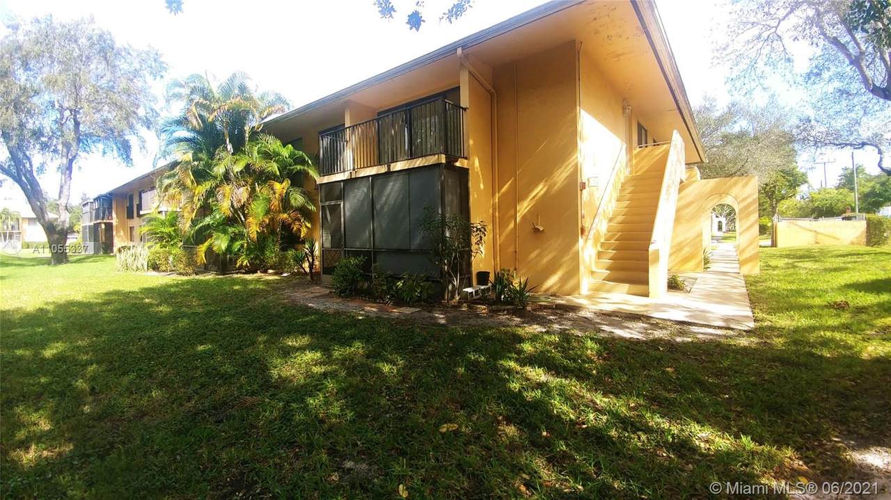 5801 Washington St - Photo 1
