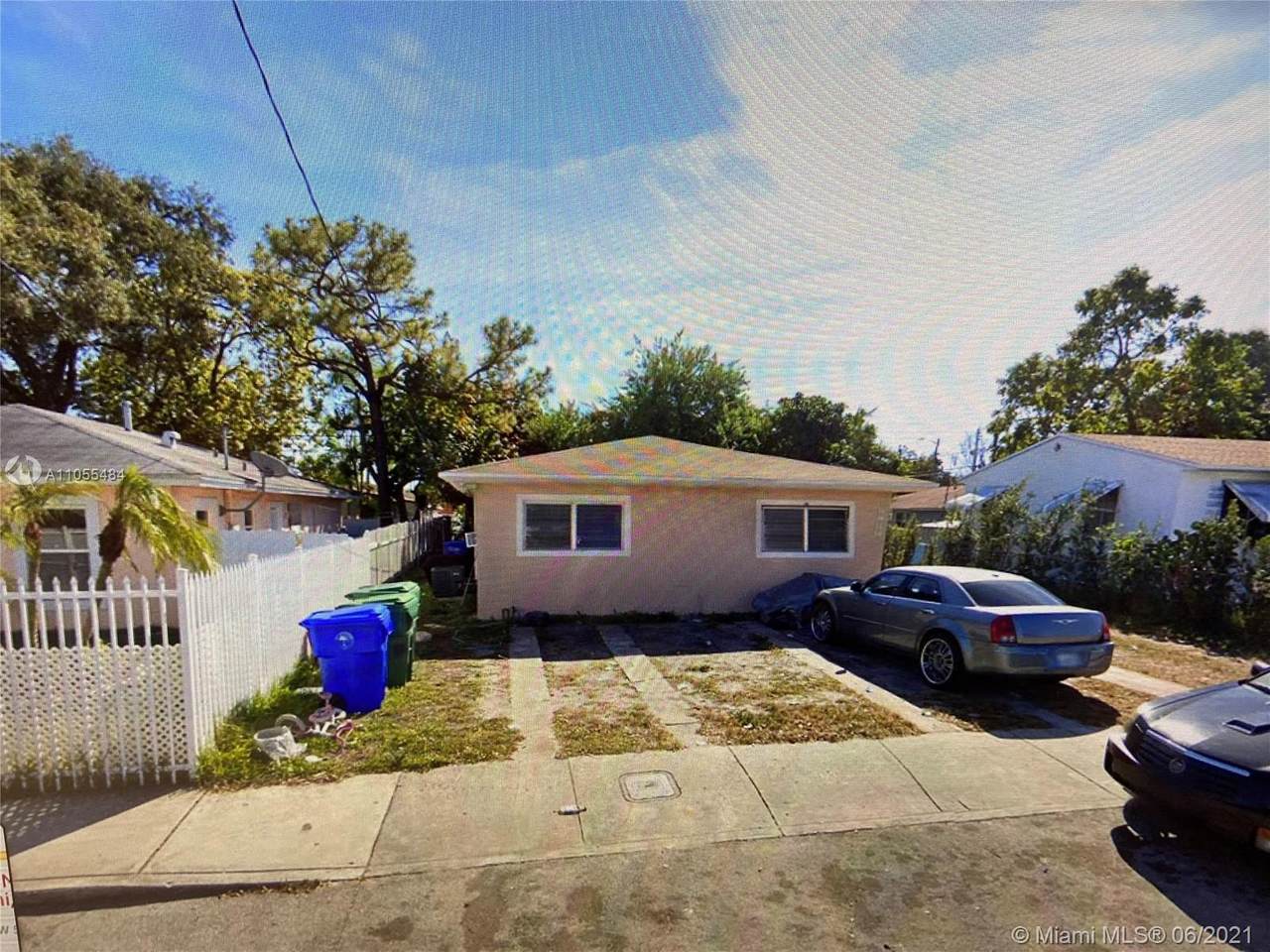 1434 52nd St - Photo 1
