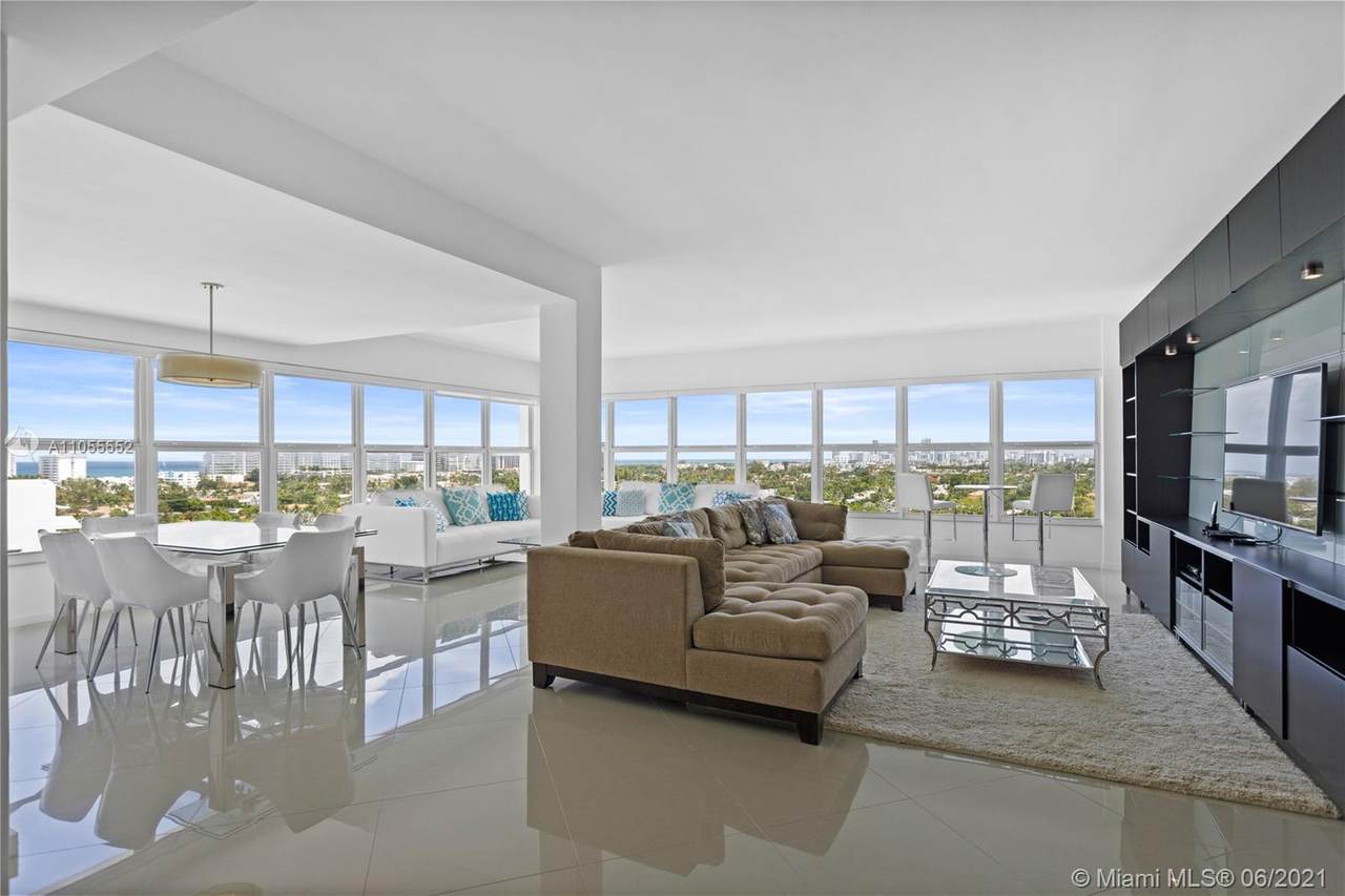 9100 Bay Harbor Dr - Photo 1