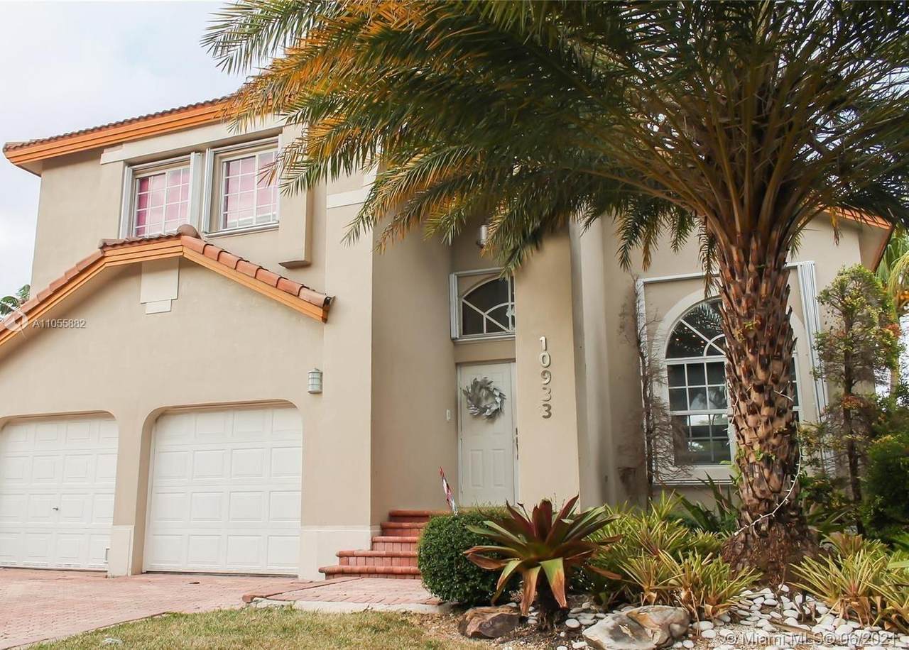 10933 59th St - Photo 1