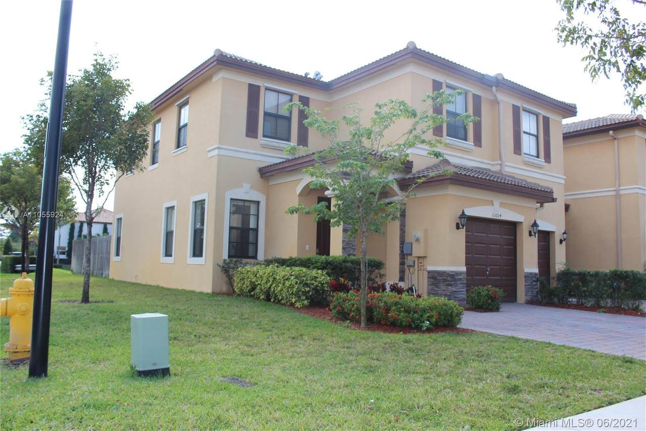 11604 87th Ln - Photo 1