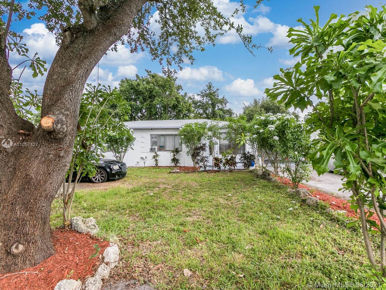 6025 Wiley St - Photo 1