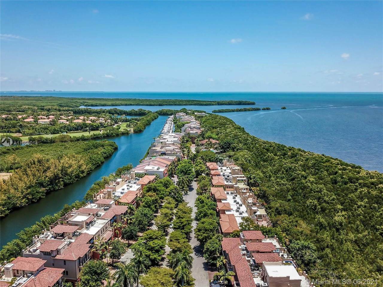 6147 Paradise Point Dr - Photo 1