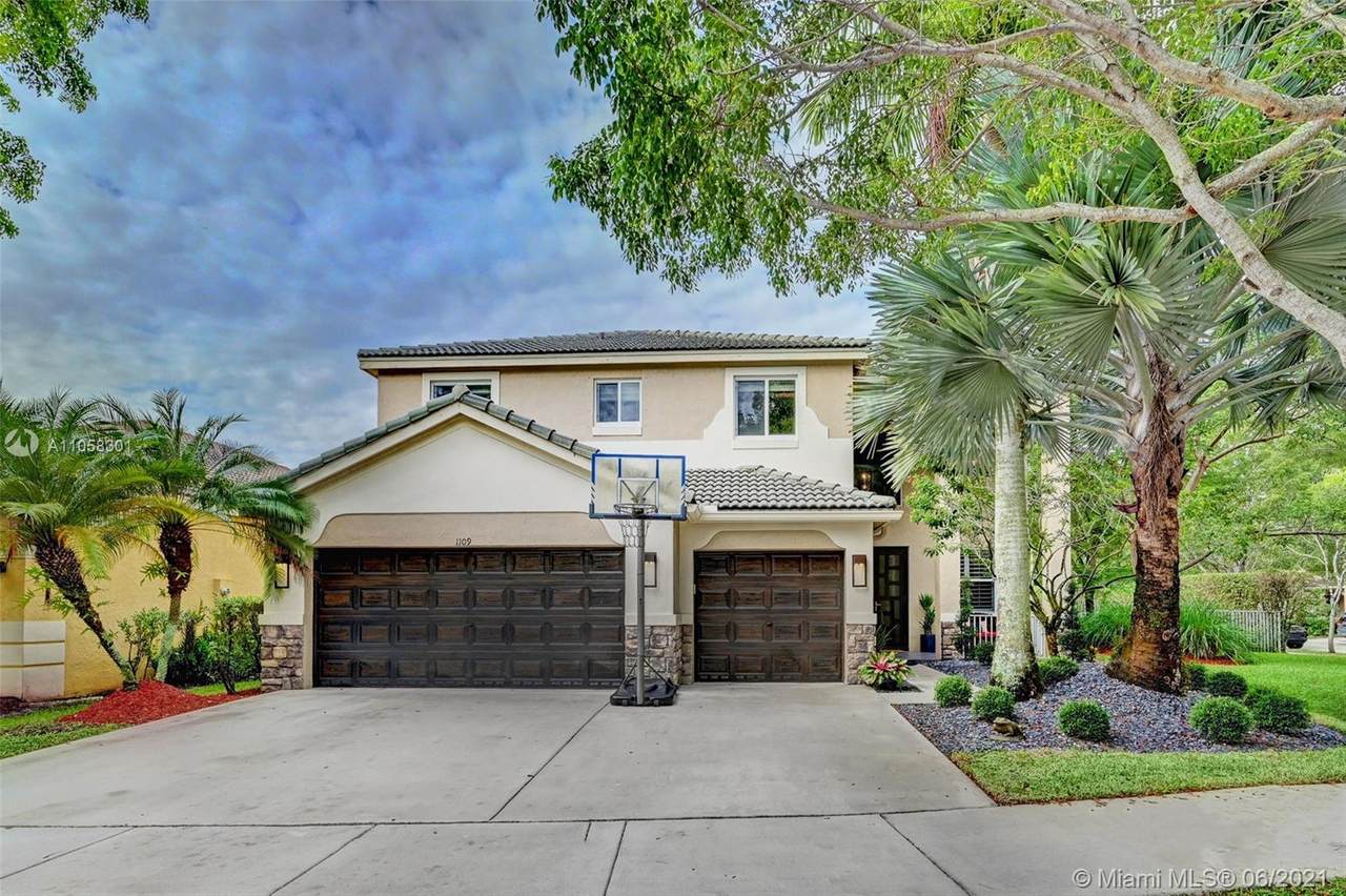 1109 Lavender Cir - Photo 1
