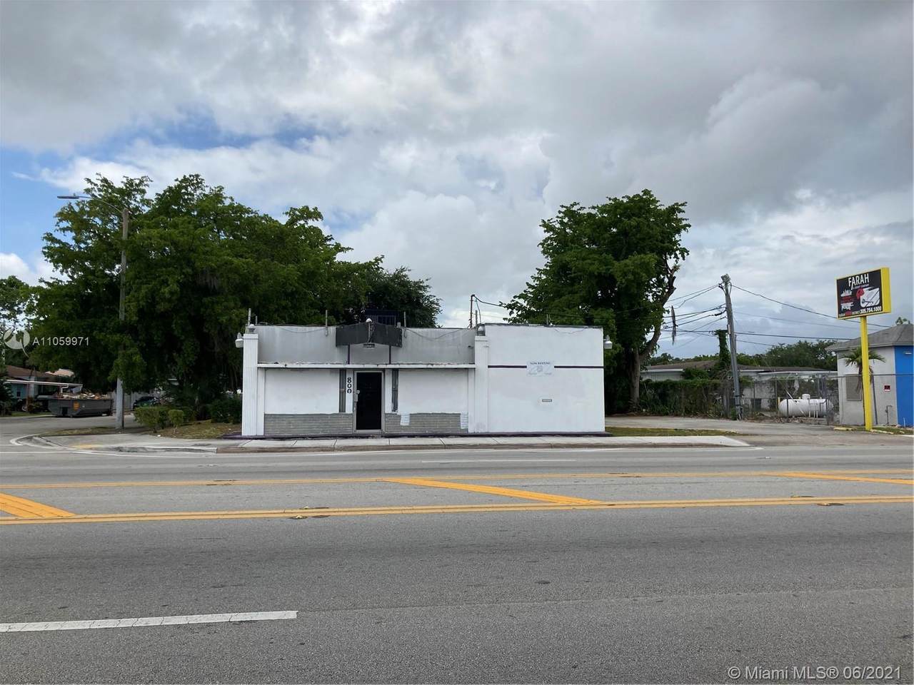 800 54th Street - Photo 1