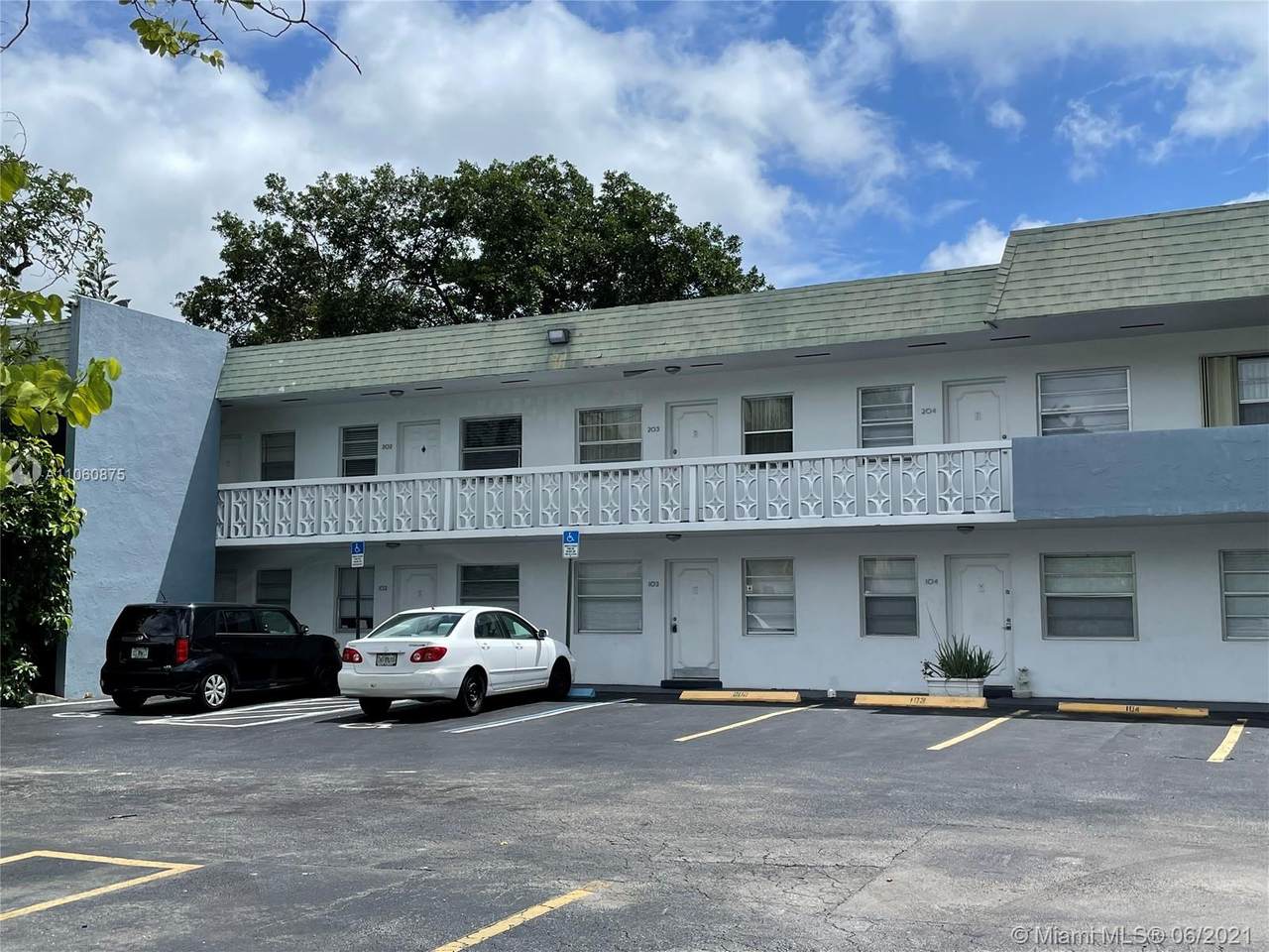 1860 Venice Park Dr - Photo 1