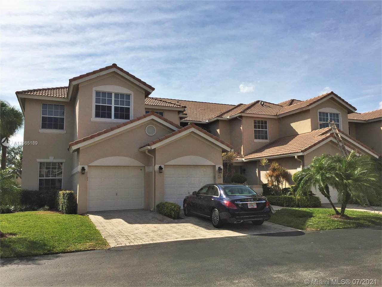 6568 Villa Sonrisa Dr - Photo 1