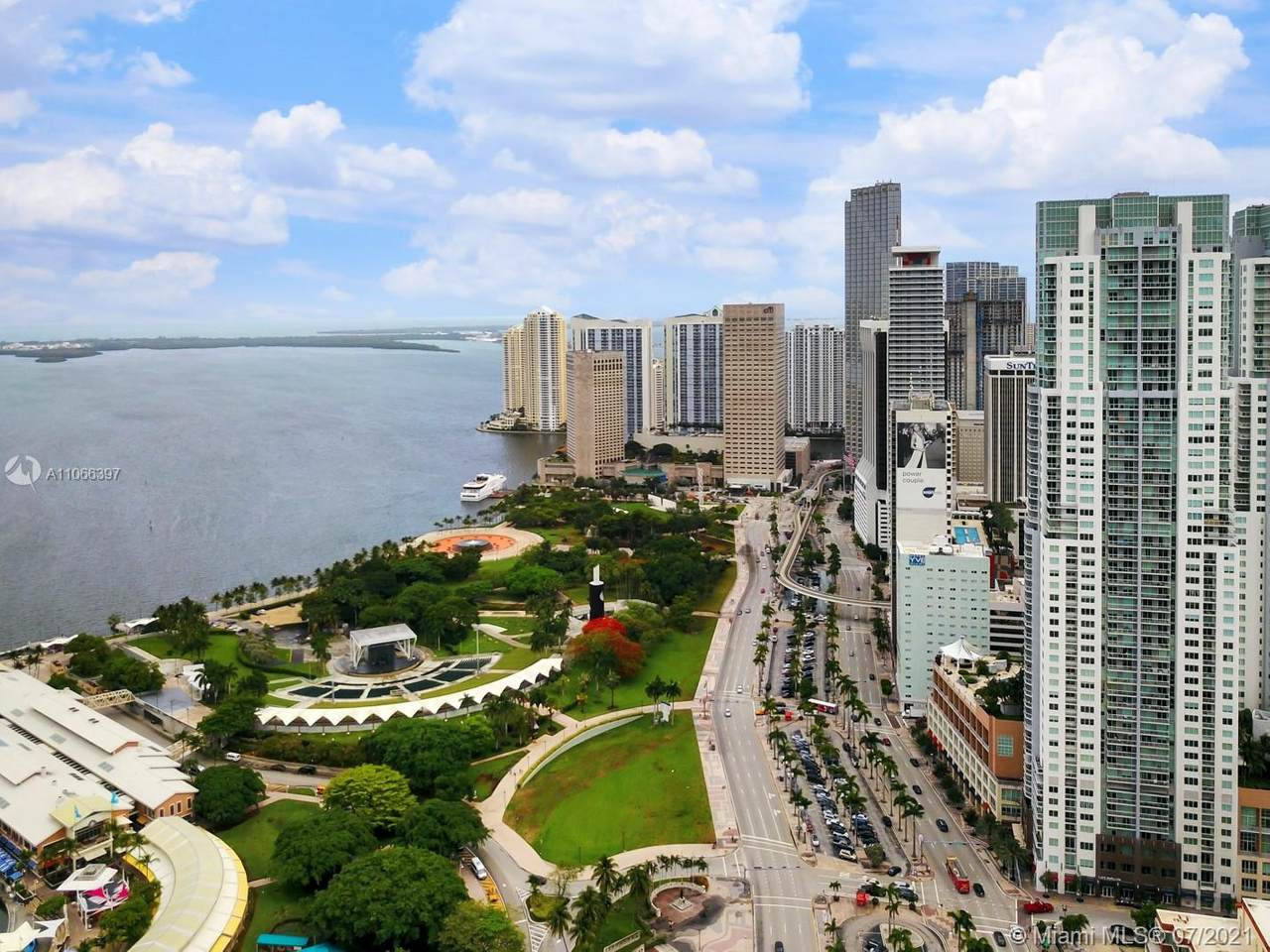 244 Biscayne Blvd - Photo 1