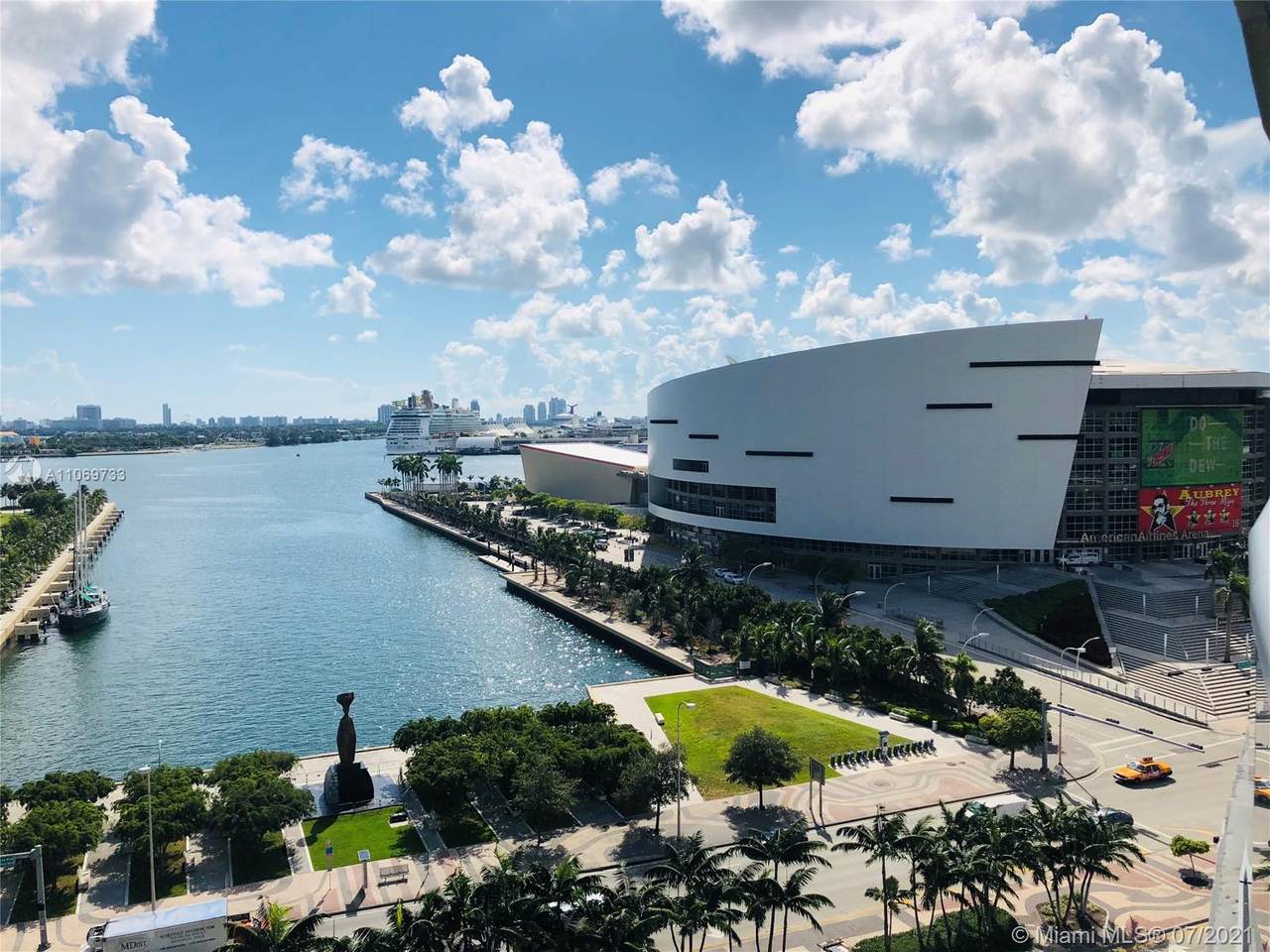 888 Biscayne Blvd - Photo 1
