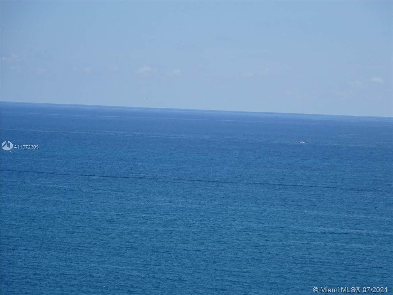 3140 Ocean Dr - Photo 1