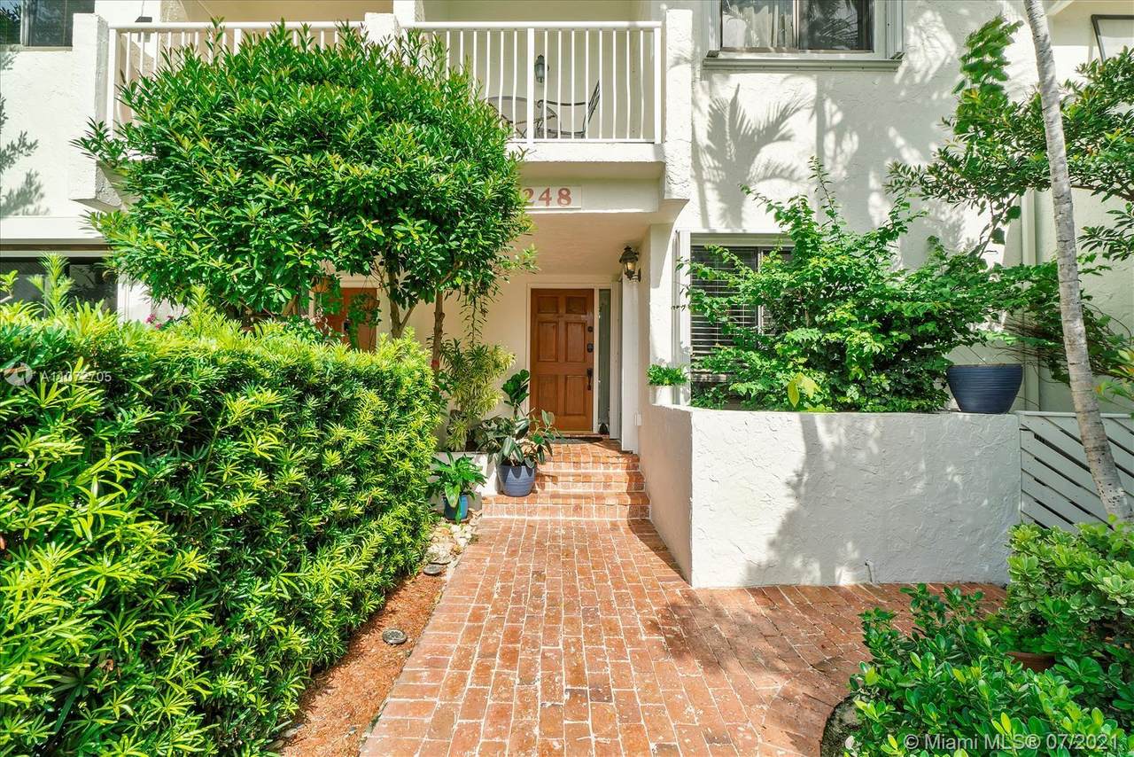 20248 34th Ct - Photo 1