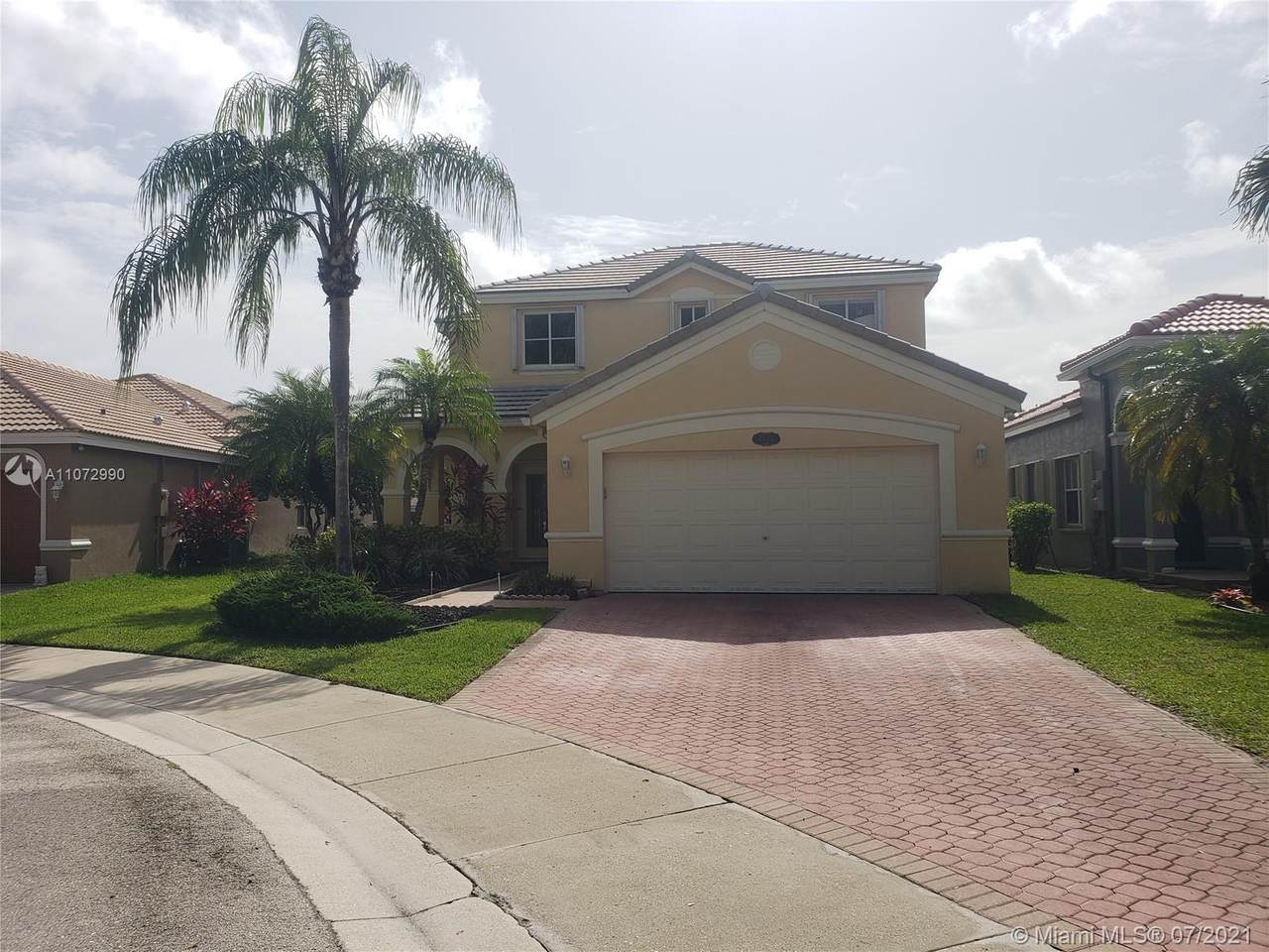 4146 Sabal Ridge Cir - Photo 1