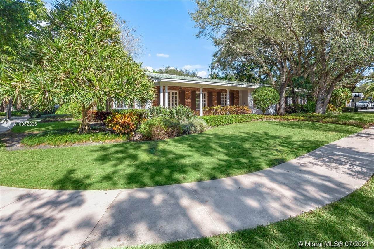 945 Alfonso Ave - Photo 1