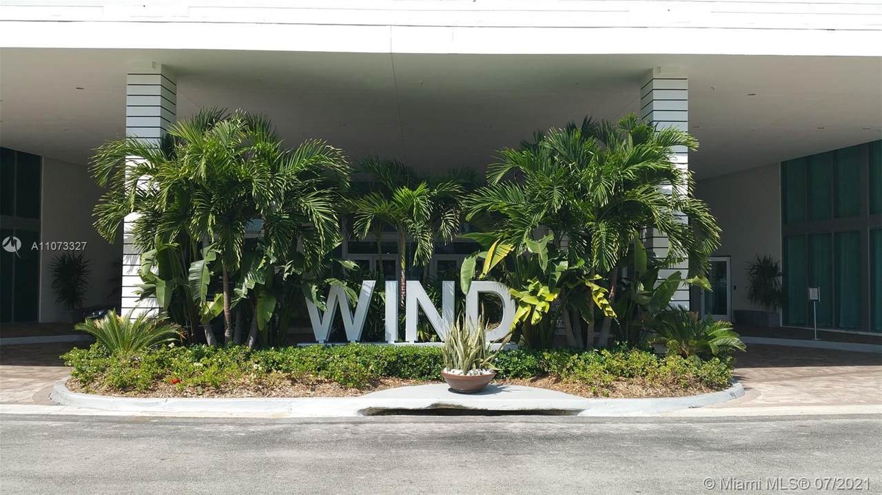 350 Miami Av - Photo 1