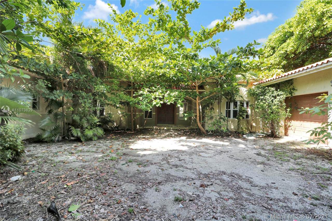 3190 Munroe Dr - Photo 1