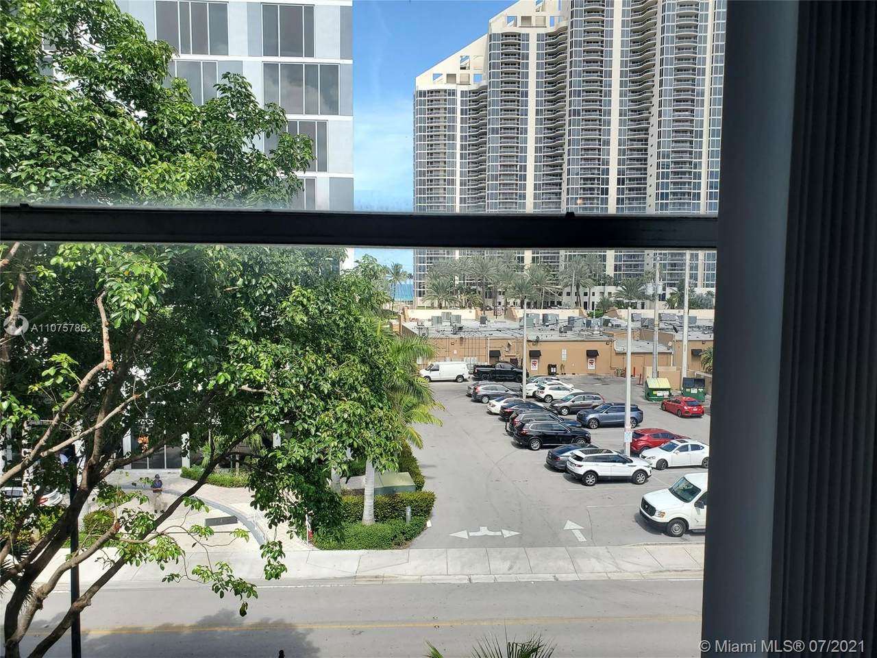 17620 Atlantic Blvd - Photo 1