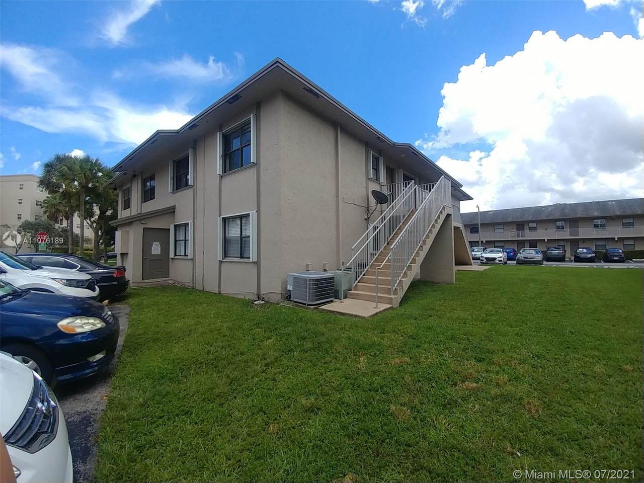 7662 152nd Ave - Photo 1