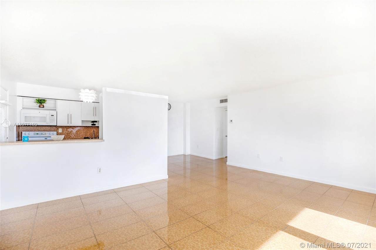 7133 Bay Dr - Photo 1