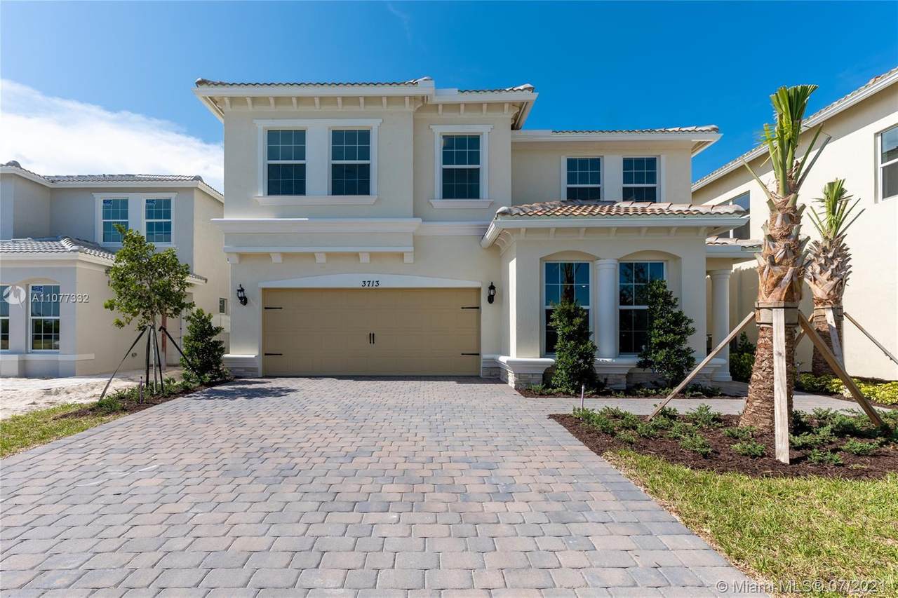 3713 Greenway Dr - Photo 1