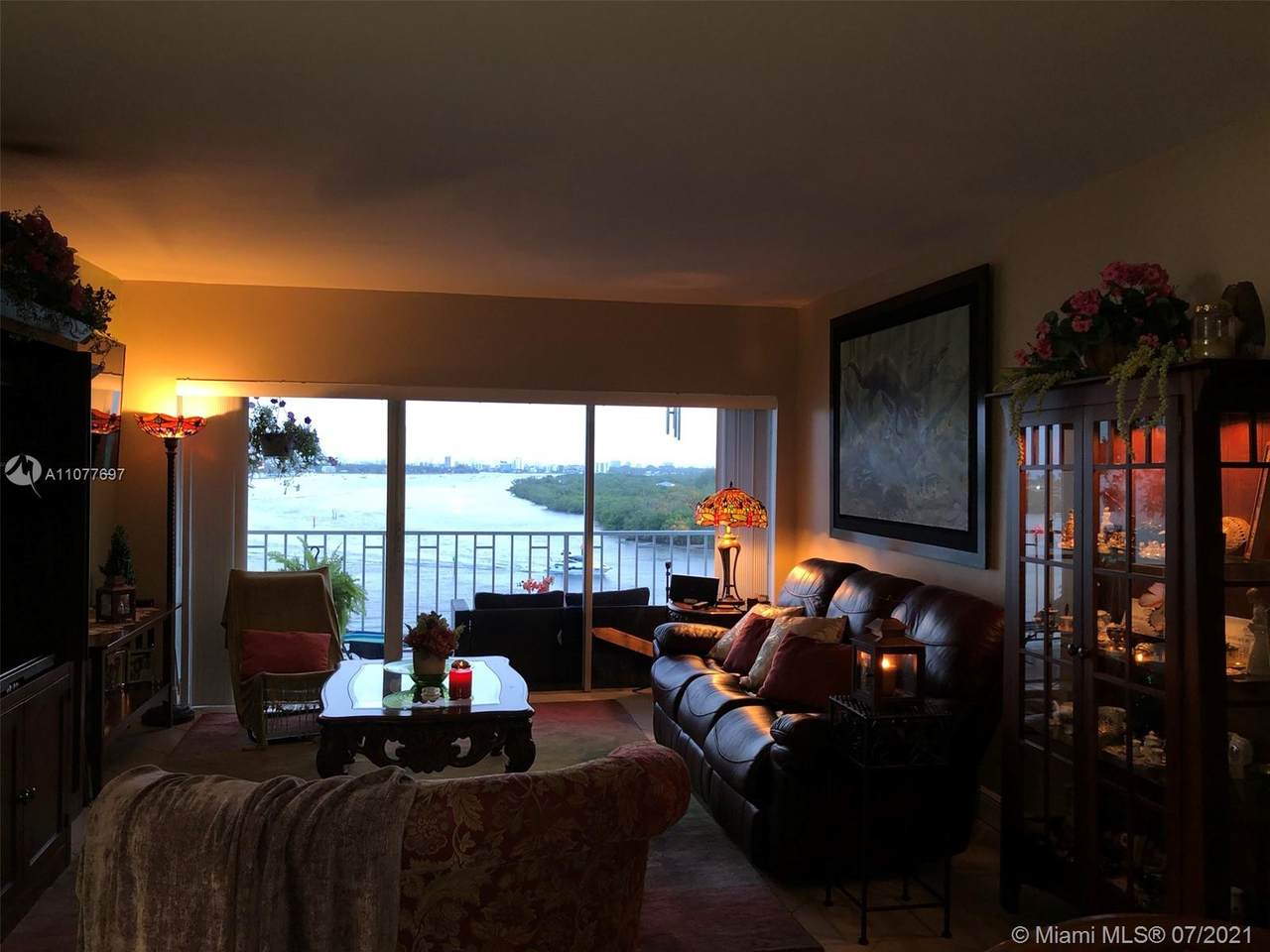 500 Bayview Dr - Photo 1