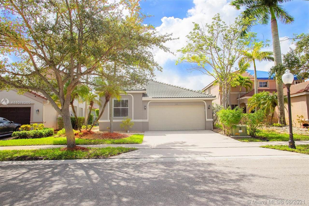 611 Pigeon Plum Way - Photo 1