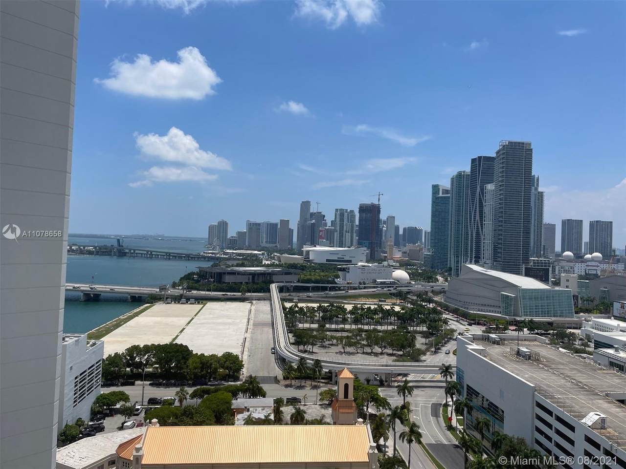 1717 Bayshore Dr - Photo 1
