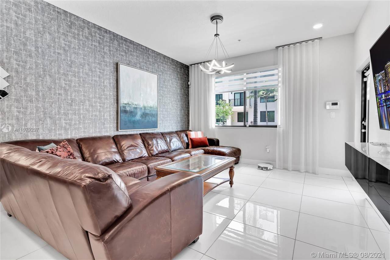 4745 84th Ct - Photo 1