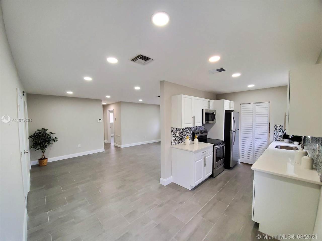 8331 24th Pl - Photo 1