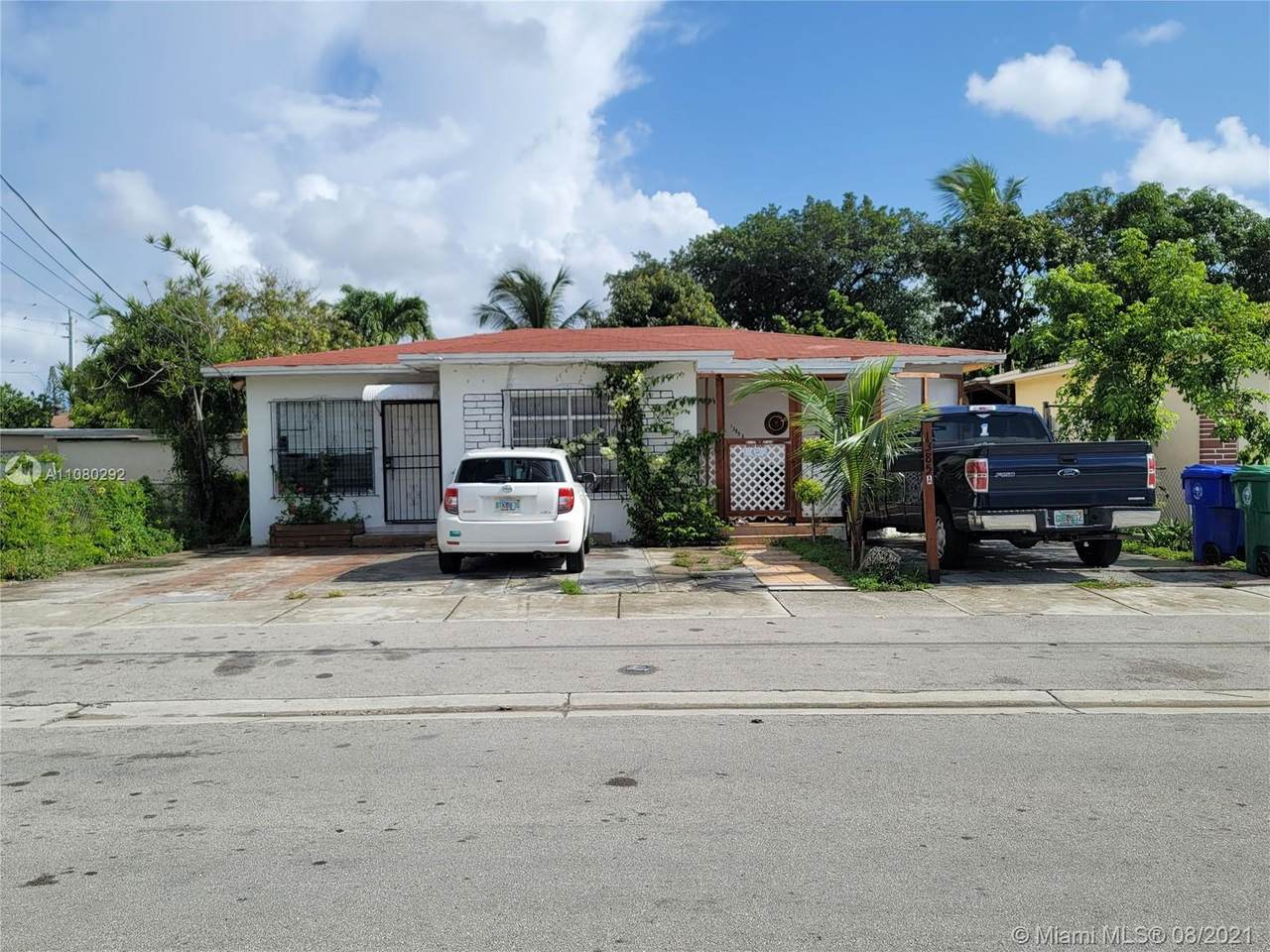 1385 31st St - Photo 1