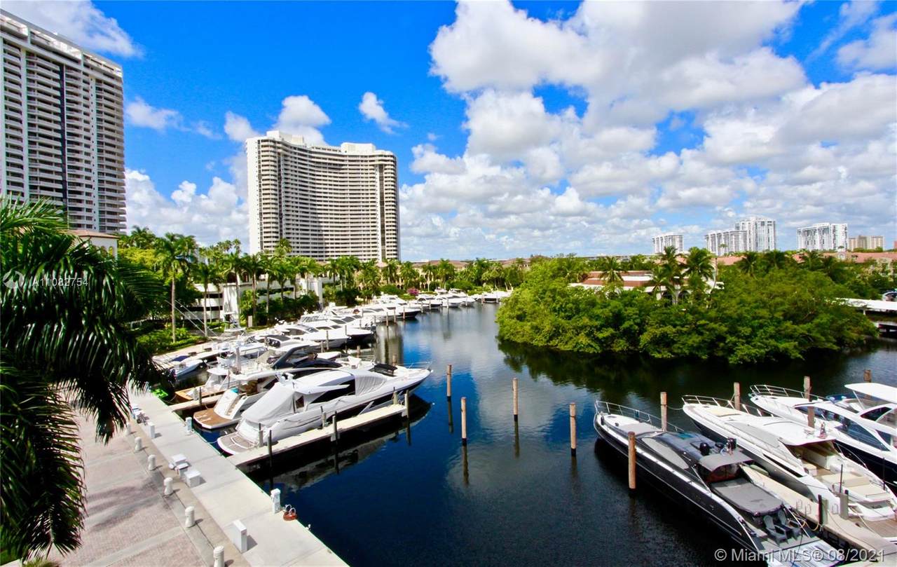 3900 Island Blvd - Photo 1