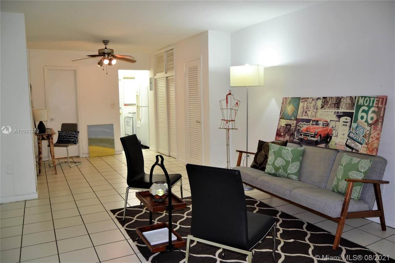 915 Lenox Ave - Photo 1