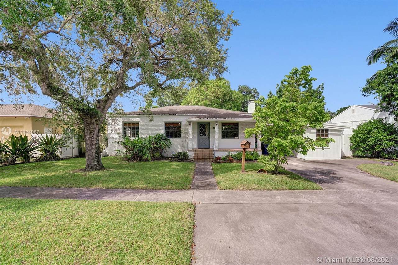 6770 Waterway Dr - Photo 1