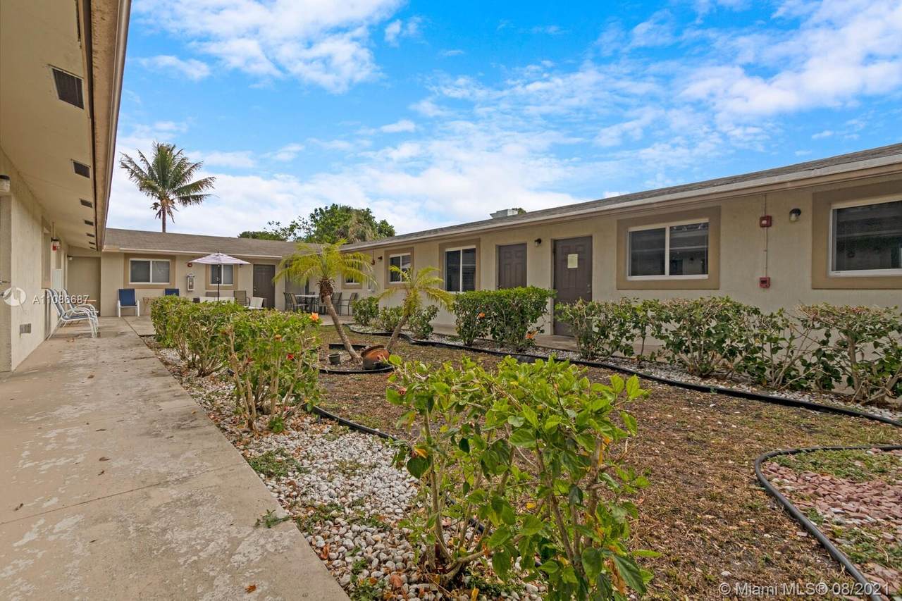 460 40th Ct - Photo 1
