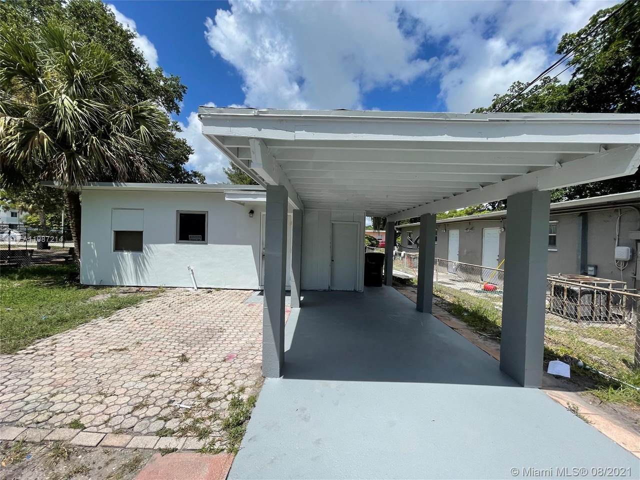 840 13th Ave - Photo 1