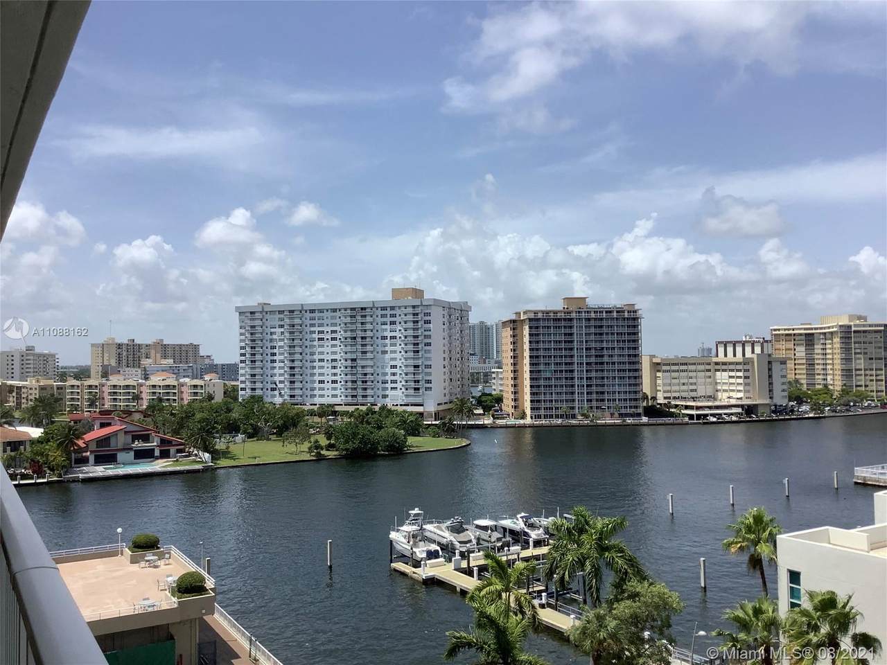 1965 Ocean Dr - Photo 1