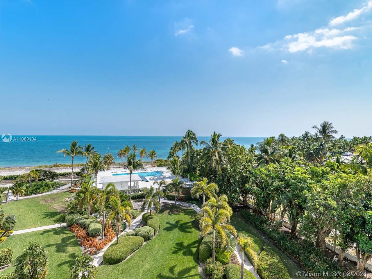605 Ocean Dr - Photo 1