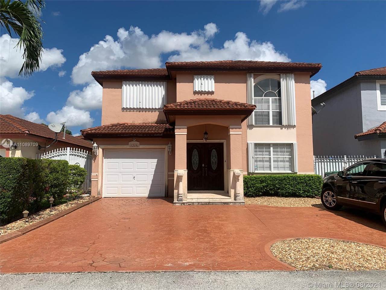 19713 85th Ave - Photo 1