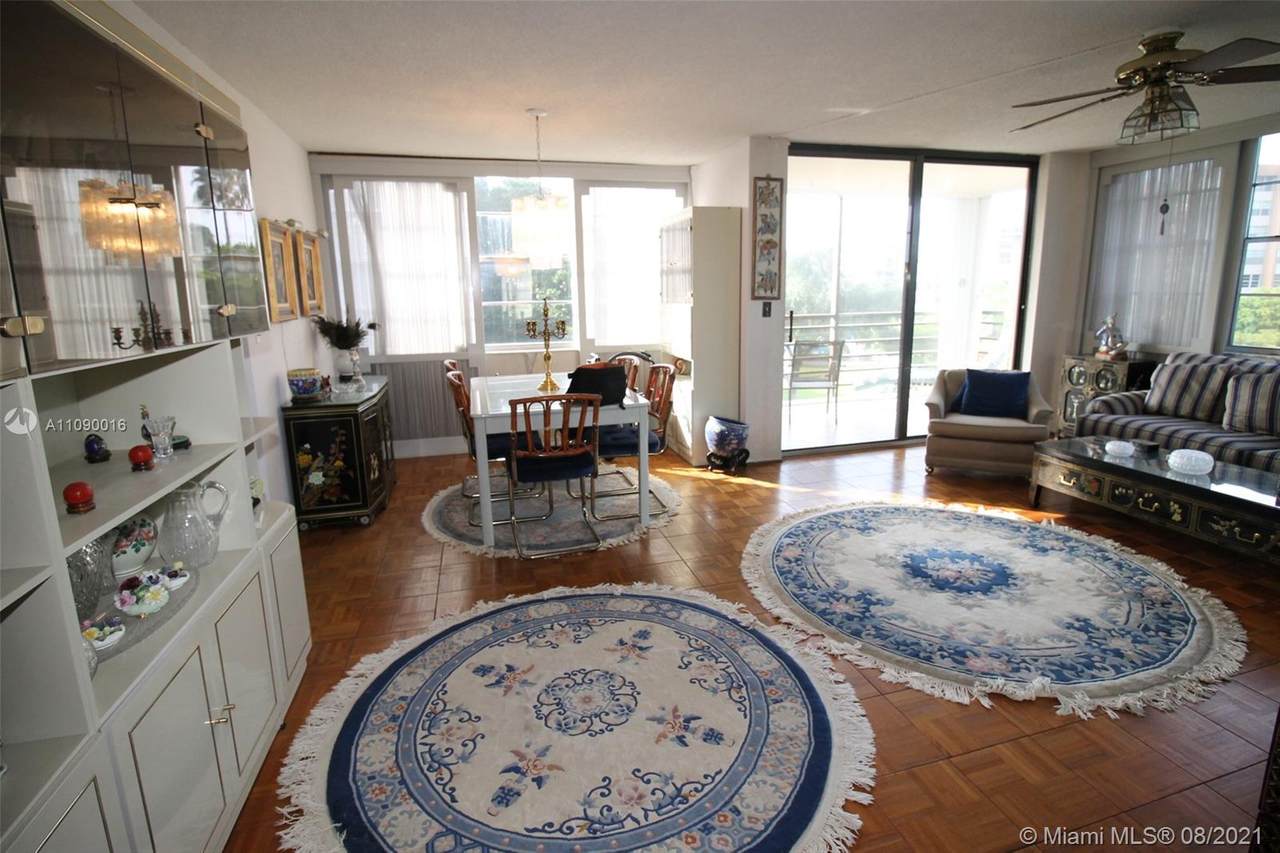 1400 Saint Charles Pl - Photo 1