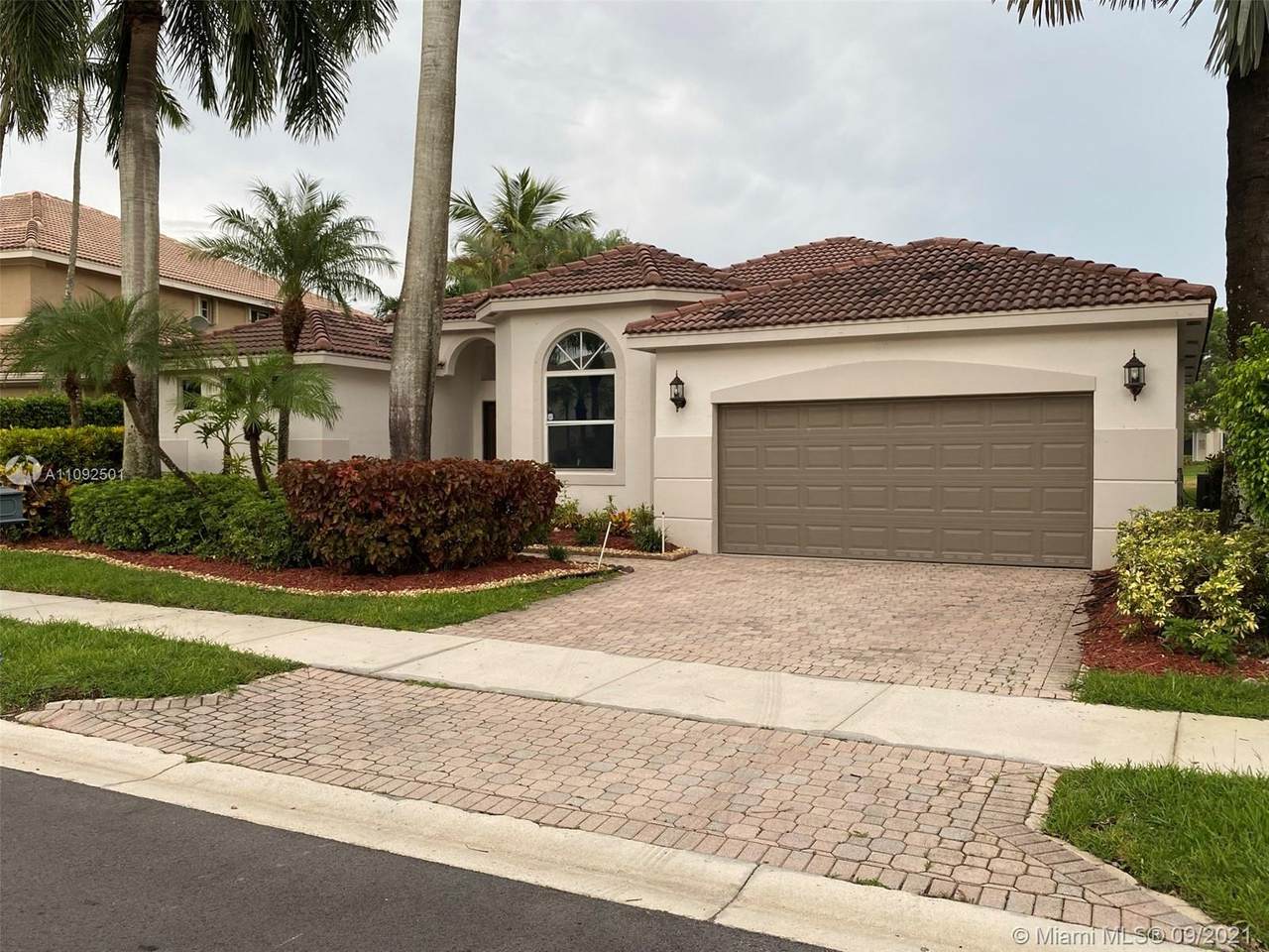 2424 Deer Creek Rd - Photo 1