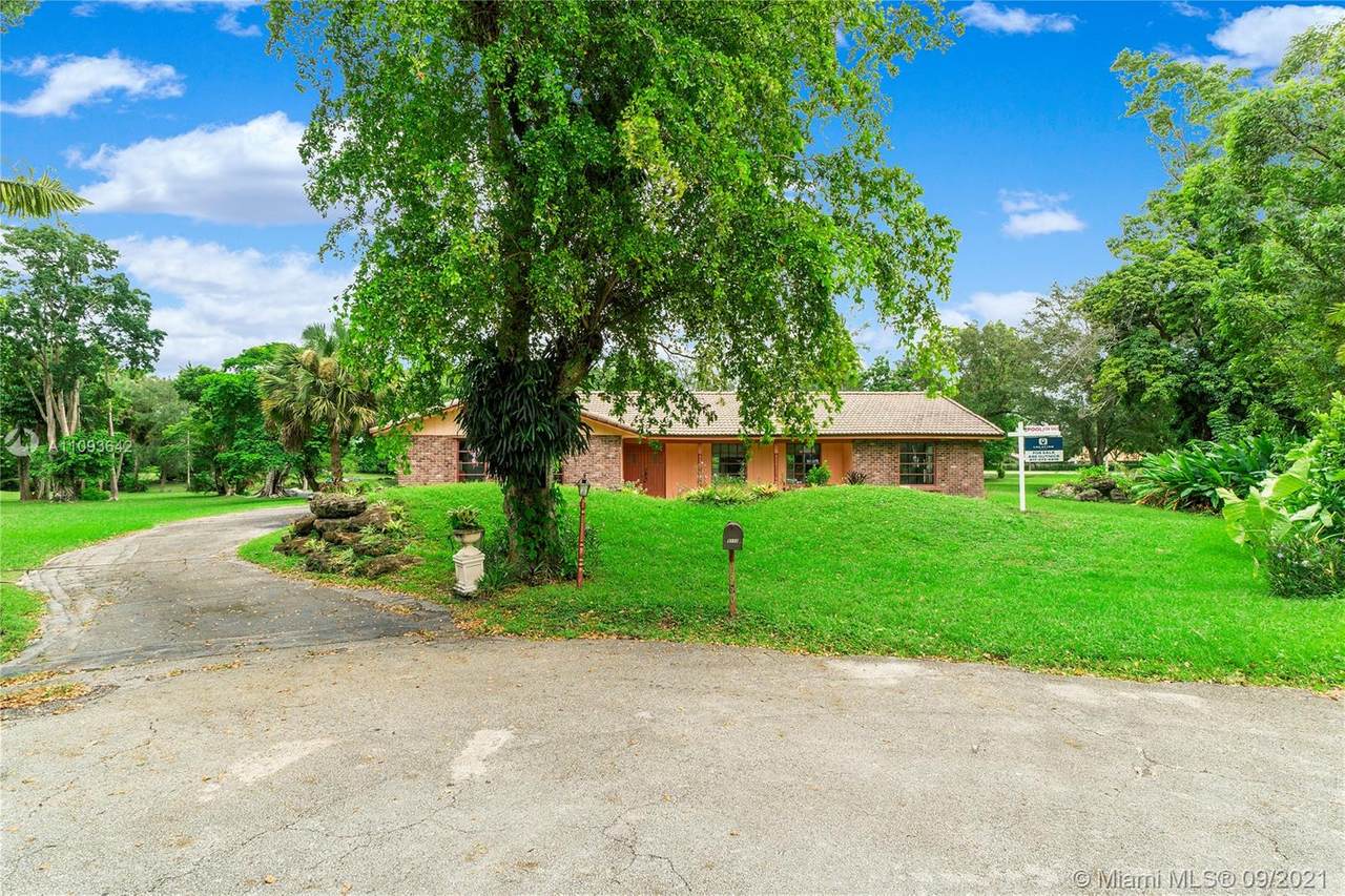 9550 42nd Ct - Photo 1