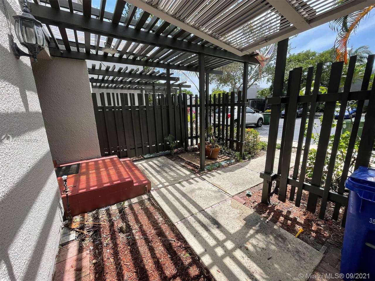 1519 113th Way - Photo 1