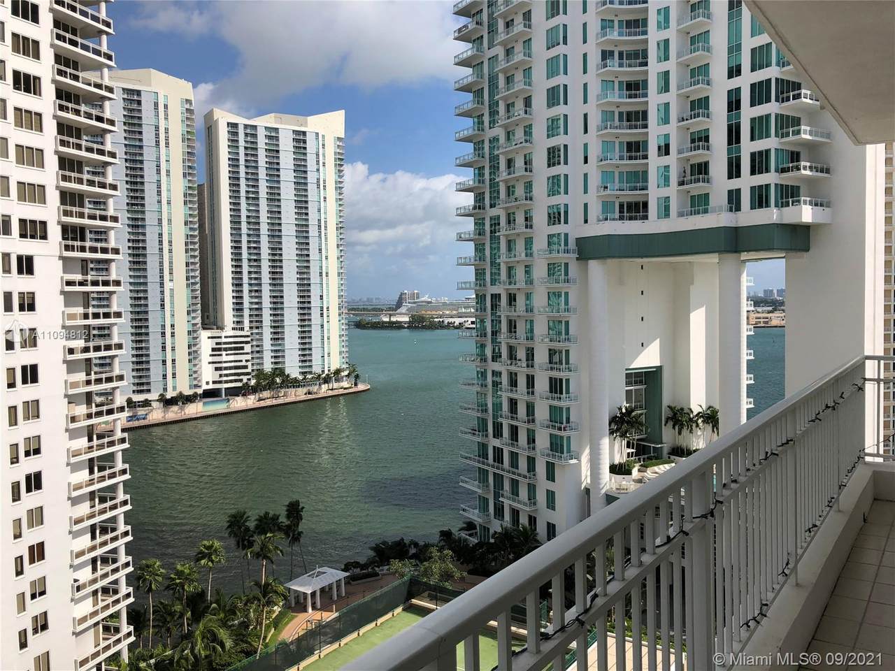 801 Brickell Key Blvd - Photo 1