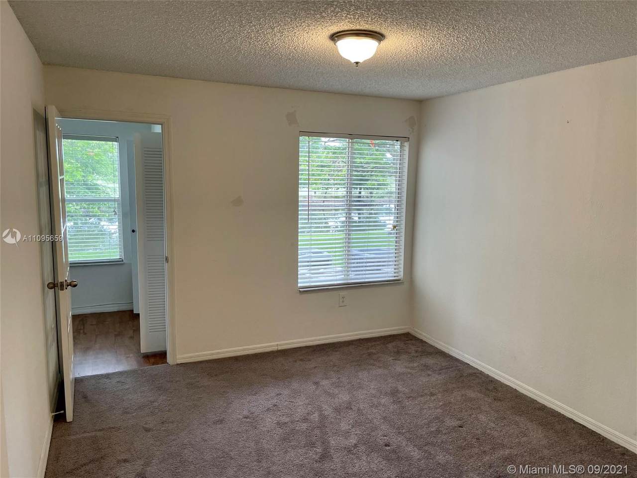 13090 Vista Isles Dr - Photo 1