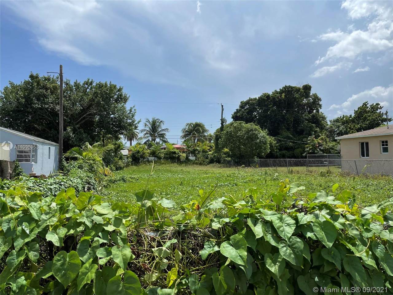 270 Hialeah Drive - Photo 1